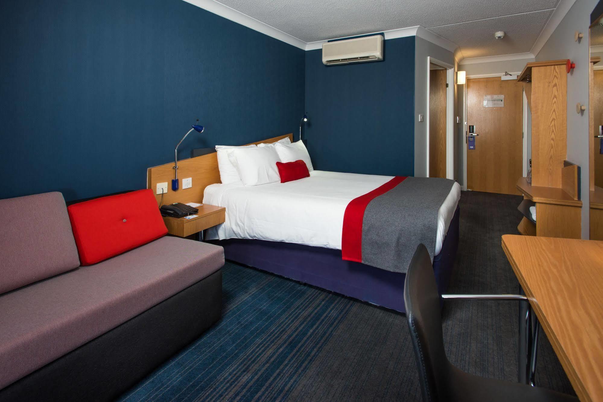 Holiday Inn Express Stoke-On-Trent, An Ihg Hotel מראה חיצוני תמונה